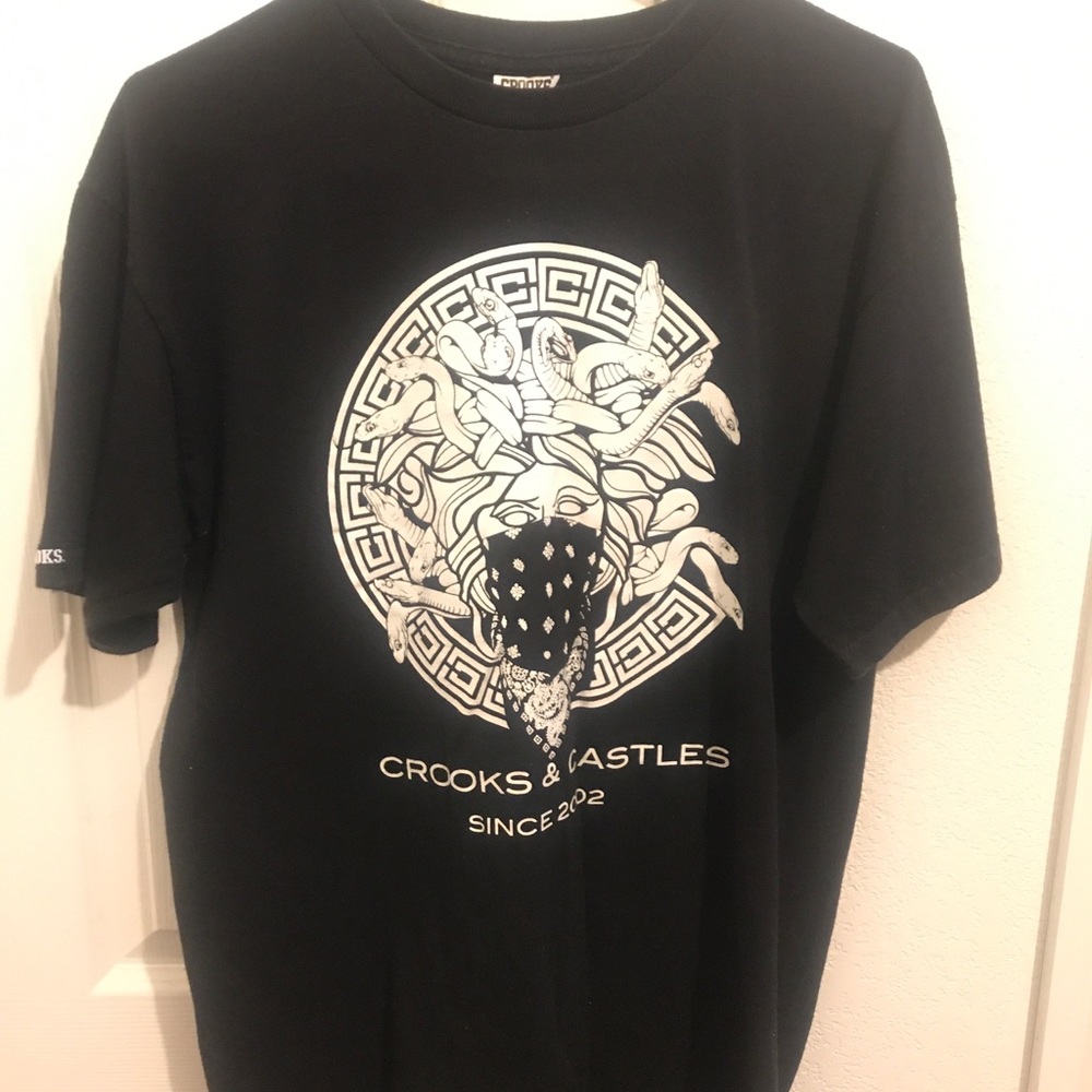 Crook and castle Medusa tee and huf floral logo